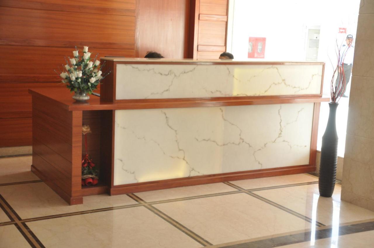 Spree Hotel Jaipur Bagian luar foto