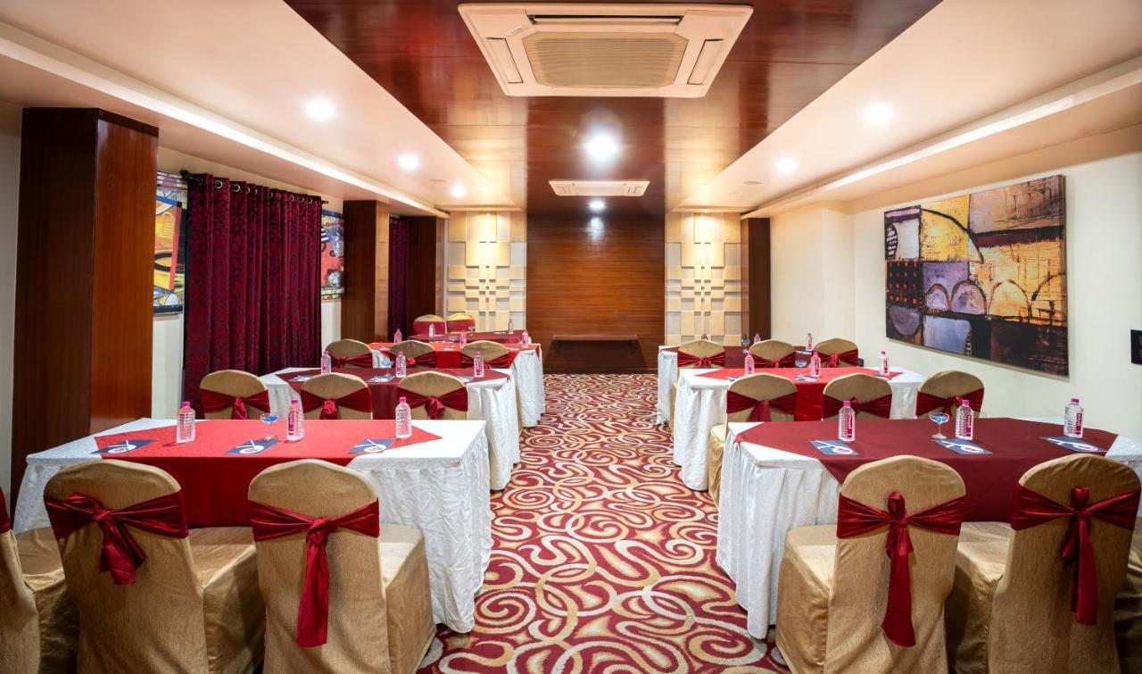 Spree Hotel Jaipur Bagian luar foto
