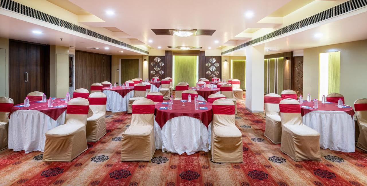 Spree Hotel Jaipur Bagian luar foto