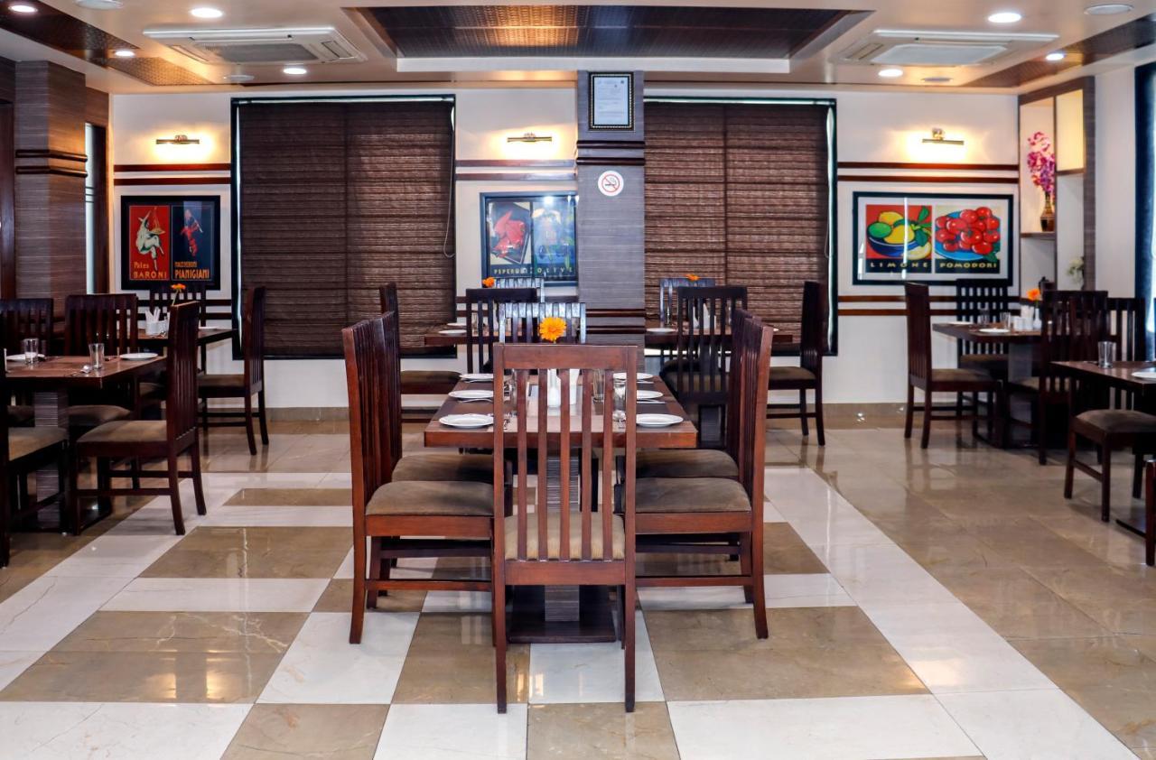Spree Hotel Jaipur Bagian luar foto