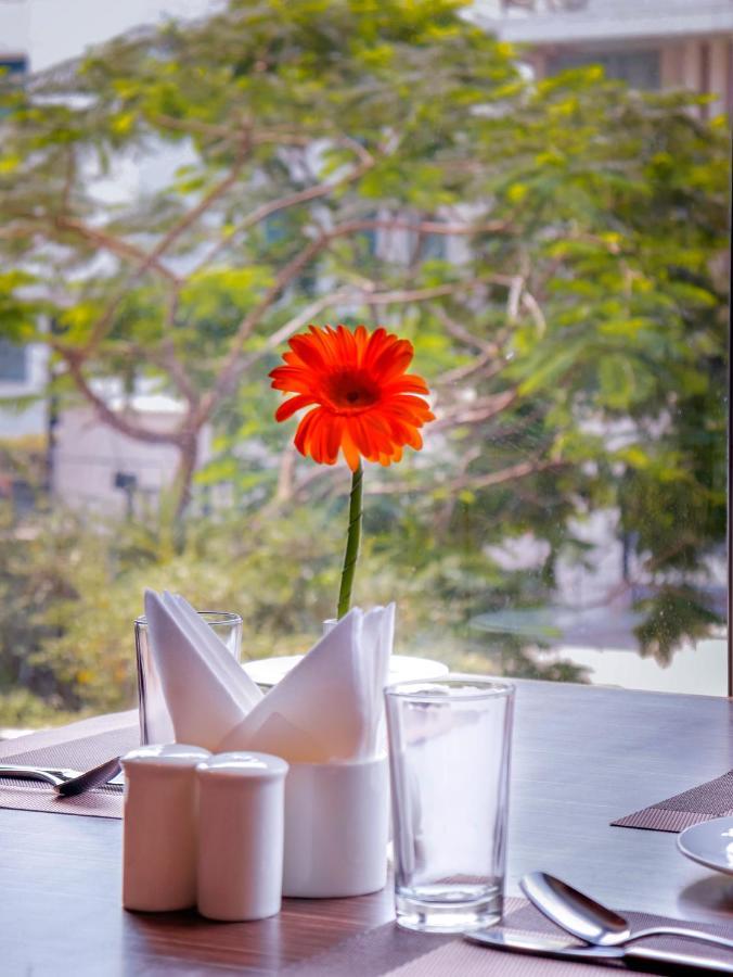 Spree Hotel Jaipur Bagian luar foto