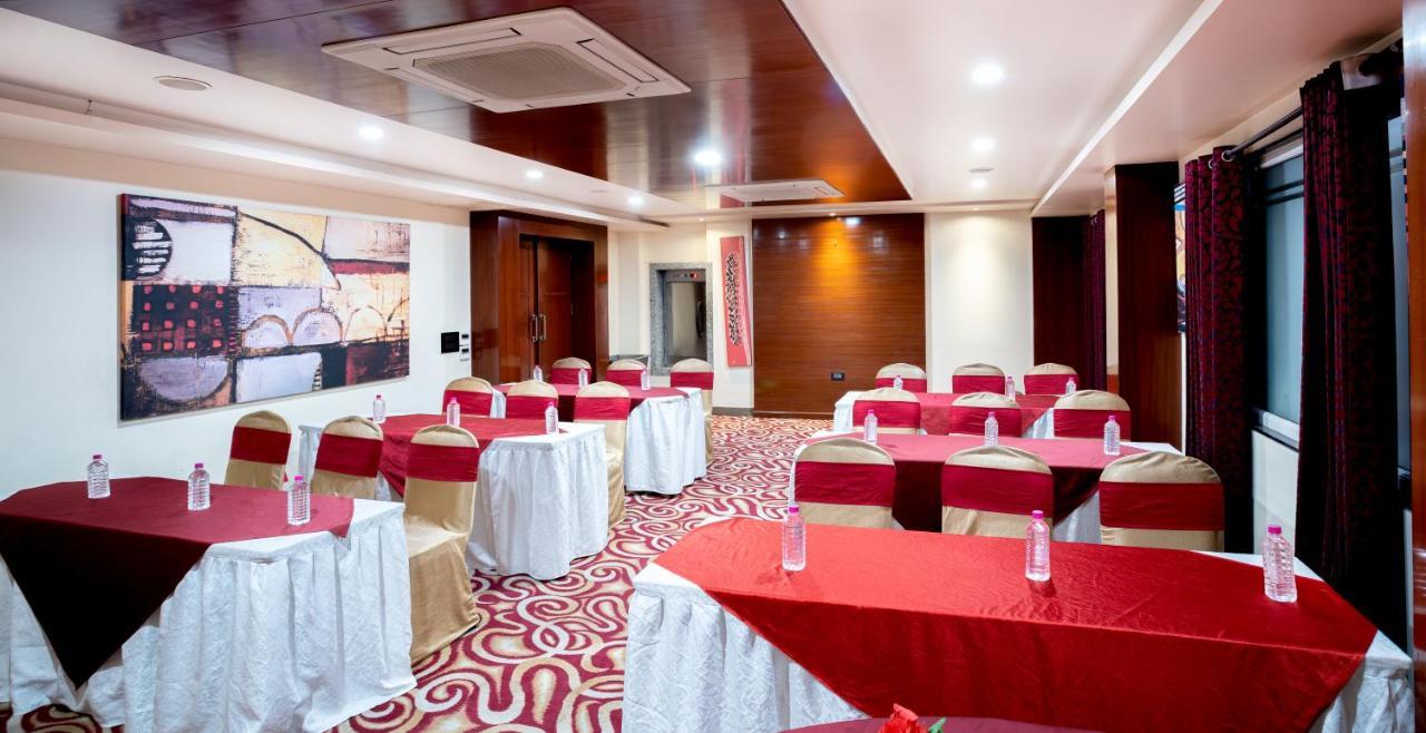 Spree Hotel Jaipur Bagian luar foto